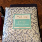 Waverly Traditions Luxury Microfiber Damask Quilt Set Full/queen Blue White. Fixed Price $25.00.
