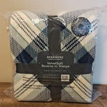 New Berkshire Velvetsoft Reverse To Sherpa Twin Coverlet Classic Navy Plaid. Fixed Price $23.62.