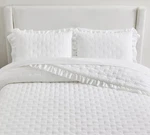 Pottery Barn - Belgian Flax Linen Ruffle Tufted Quilt 8685329. Fixed Price $147.00.