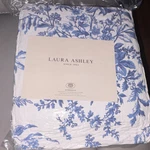 Laura Ashley Twin Set Blue/white Floral Cotton Quilted Machine Washable. Fixed Price $115.00.