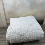 Pottery Barn Lilly Pulitzer Tropical Shell Clipped Jacquard Quilt King Spot Ob. Fixed Price $145.95.