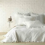 Levtex Sandwashed Ivory Polyester King Comforter Quilt Only Coverlet New. Fixed Price $80.00.