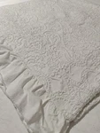 Piu Belle Cotton Matelasse Bedspread Queen Coverlet White Ruffle Paisley Quilt. Fixed Price $35.00.
