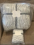 New Pottery Barn Teen Emily & Meritt Chambray Stripe Twin Comforter/quilt Sham. Fixed Price $149.95.