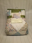 New! Vera Bradley Spring Floral 3-PIECE Reversible Quilt Set, Full/queen. Fixed Price $145.00.