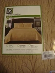 Living Quarters Haven Twin Xl Quilt 68 90 Khaki Color Machine Wash. Fixed Price $60.00.