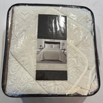 Cream Vc - New York Downtown Collection Full/queen 3 Piece Quilt Set Caroline. Fixed Price $29.00.