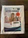 Utopia Bedding Queen Mattress Protector Zippered, 100% Waterproof Bug And.... Fixed Price $23.75.
