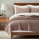 Evergracehome 100% Cotton Box Stitch Quilt Bedding Set King Size 3 Pieces Nwt. Fixed Price $91.00.