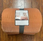 Threshold Lofty Velvet Quilt Terracotta Full / Queen. Fixed Price $34.99.