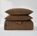 Wonderful King Size Quilt Set, Striped Channel Stitch Flannel Lightweight. Fixed Price $45.00.