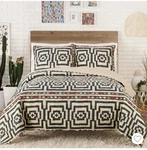 Jungalow Opalhouse Hypnotic 3-PIECE Quilt Set King. Fixed Price $65.00.
