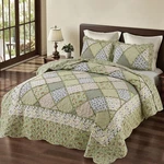 Vivilinen Full Queen Size Green Patchwork Set Reversible Quilted Bedspread. Fixed Price $80.63.