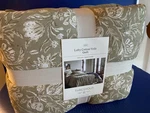 Threshold King Floral Print Trad Cotton Voile Lofty Quilt As Shown. Fixed Price $38.00.