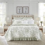 Laura Ashley Bedford Quilt Set 2 Pc Cotton Reversible Twin New. Fixed Price $69.00.