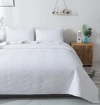 Quilt Set 3 Piece White King Cal Size New Pattern Bedspread - Soft Micro.... Fixed Price $51.76.