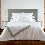 $515 Nwt Yves Delorme Queen Duvet Cover Ornaments Graphics White Sateen France. Fixed Price $298.00.