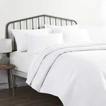 Linen Market 3 Piece White Quilt Queen Size Set - Lightweight Bedspread.... Fixed Price $64.59.