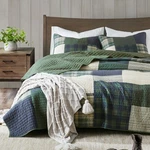 Woolrich Set Patchwork Channel Quilting, Cottege Coverlet For Twin Size.... Fixed Price $115.62.