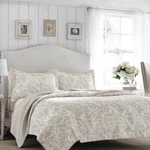Laura Ashley King Amberley Toile Quilt Set Beige/ Floral Reversible 4PC.. Fixed Price $125.00.