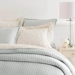 Annie Selke Pine Cone Hill 100% Cotton Matelasse Coverlet Queen Size. Fixed Price $90.00.