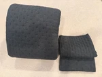 Casaluna Cashmere Blend Quilt Full / Queen +2 Shams Black. Fixed Price $110.00.