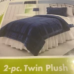 New Twin Plush Comforter Sham 2PIECE Set Navy Blue Windowpain Plaid Jumping Bean. Fixed Price $16.00.