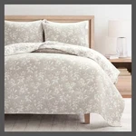 Lush Cor 3PC Full/queen Floral Jacquard Reversible Soft Matelasse Quilt. Fixed Price $34.99.