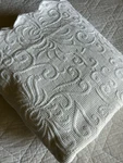 Columbine Cody Antique Matelasse Coverlet Bedspread Scalloped Ivory Full 74X94. Fixed Price $48.00.
