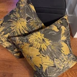 William Morris Throw Pillow: Vibrant Floral Home Decor - New Zealand. Fixed Price $30.00.