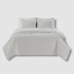 Madison Park White Quebec Reversible 3-PIECE Quilt Set Size, Full/queen. Fixed Price $62.36.