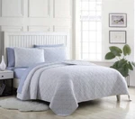 King Size Poppy & Fritz Solid Kelsey Quilt, White W/ Blue Stitching, Read Desc.. Fixed Price $69.99.