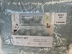Great Bay Home Coastal Beach Reversible King Quilt Set With Shams New. Fixed Price $55.00.