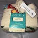 The Pioneer Woman Pillow Shams Sweet Rose King Size 20X36 Cotton Polyester. Fixed Price $21.00.
