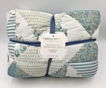 Pottery Barn Kids Emily & Meritt Triangle Patchwork Quilt White Twin #8124. Fixed Price $167.99.