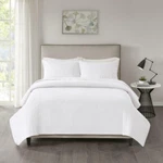 510 Design King Three Piece Coverlet Set Color White Nip. Fixed Price $100.00.