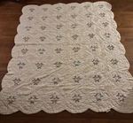 Vintage Floral Scalloped Edge Nostalgia Home Fashions Applique Quilt 80 X 65. Fixed Price $155.00.