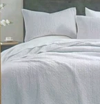Donna Karan Soft Velvet Handstitched Queen Quilt Platinum, Luxurious Sateen. Fixed Price $300.00.