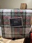 Home Collections 4 Piece Quilt Set (king). Fixed Price $39.99.