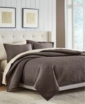 Croscill Fulton Full/queen Quilt. Fixed Price $65.00.