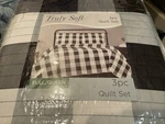 Truly Soft Everyday 3 Piece Black Grey Quilt Set Full/queen White Checker. Fixed Price $25.00.
