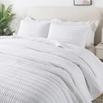 Roaringwild White King Size Quilt Bedding Sets With Pillow Shams, Lightweight.... Fixed Price $51.46.