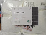 Kasentex King Size Lightweight Quilted Bedspread Coverlet. Fixed Price $39.59.