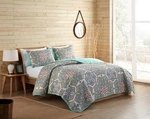 Vcny Home Yara Reversible King Multicolor Quilt Set. Fixed Price $37.50.
