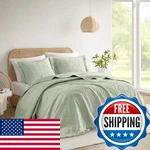 Madison Park Queen Bedspread Oversized Chenille Floral Bespread Fringes Bedding. Fixed Price $165.85.