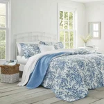 Bedford 3-PIECE Blue Floral Cotton King Quilt Set. Fixed Price $123.81.