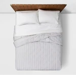 Opalhouse Dotted Stripe Tufted Quilt Twin/twin Xl. Fixed Price $39.99.