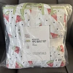 Martha Stewart Essentials 4 Piece Quilt And Tote Bag Set King Watermelon.. Fixed Price $89.99.