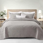 Exclusivo Mezcla Soft Set Queen/full, 3-PIECE Lightweight Grid. Fixed Price $52.40.