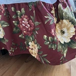 Waverly Garden Room Skirt Dust Ruffle Floral Manor Full Matrimonial Bedding. Fixed Price $25.50.